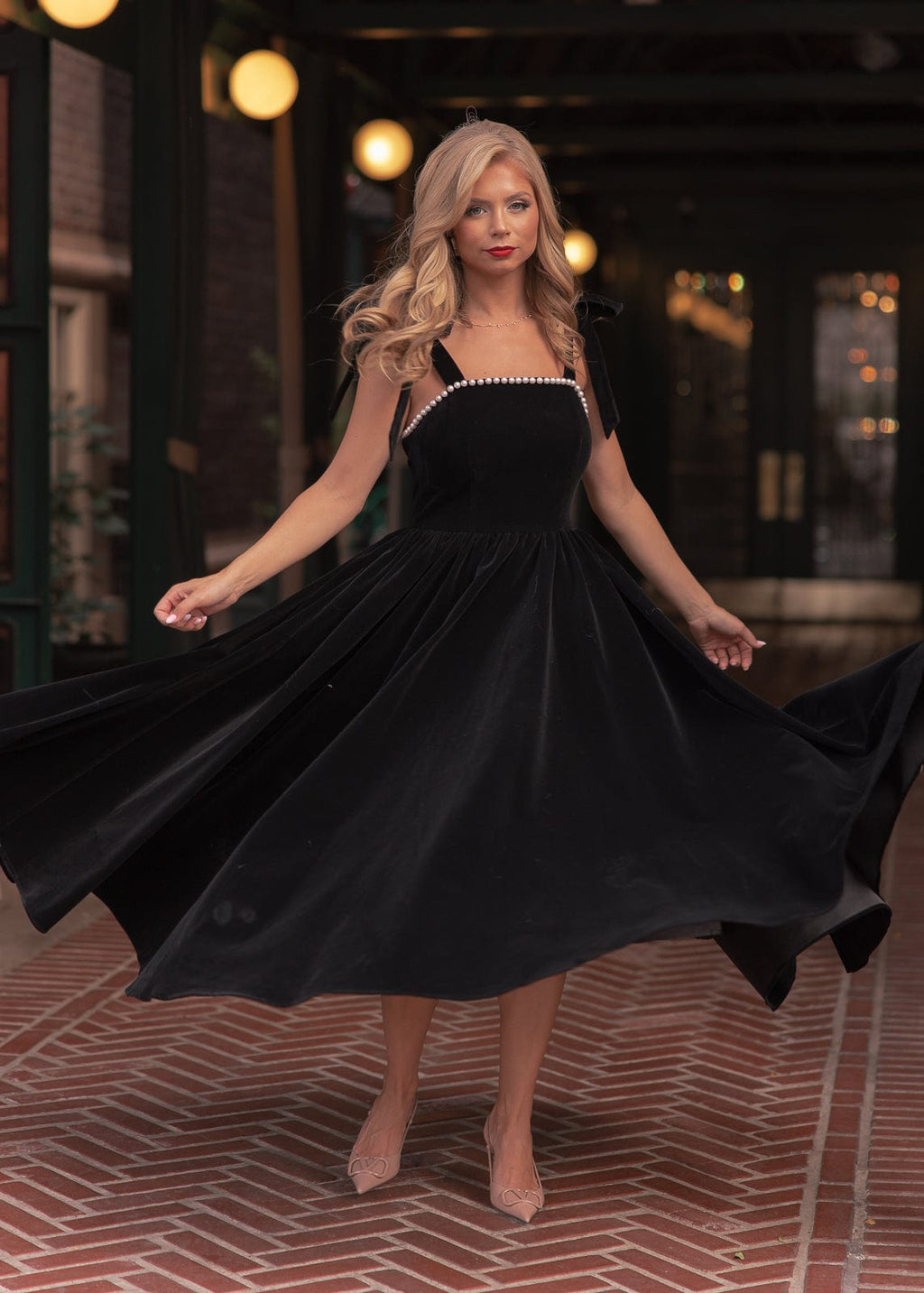 Mary Velvet Pearl Trim Bow Detail Midi Dress - Black