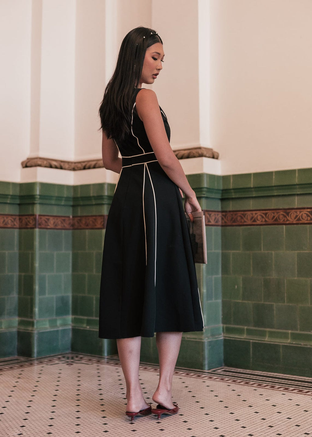 Vivienne Box Pleat Dress - Black