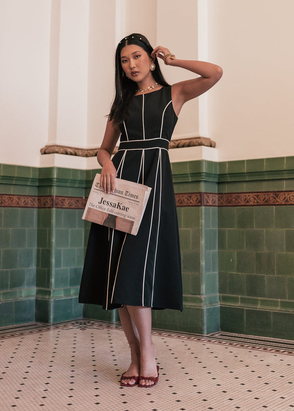 Vivienne Box Pleat Dress - Black